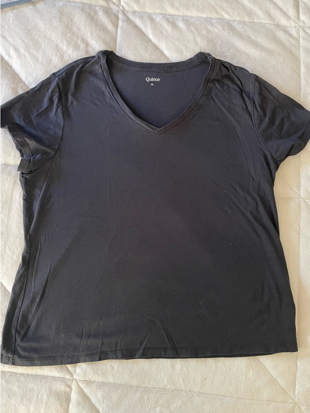 Quince Women's Black V-Neck Tee XL